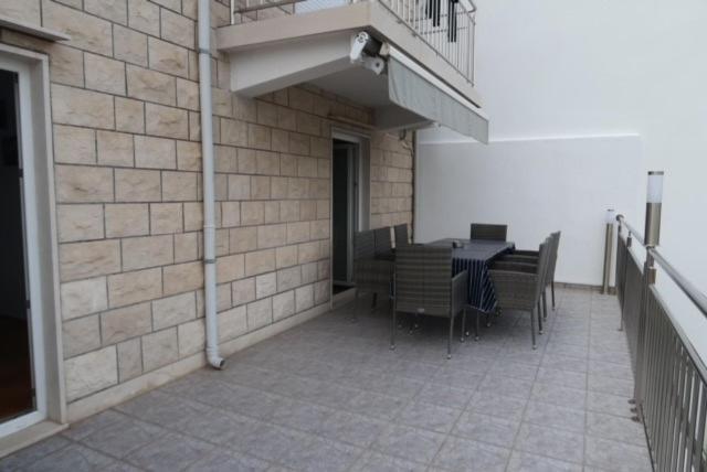 Apartment Samanta Supetar Exteriör bild